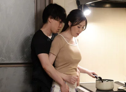 Người đàn bà của cha chiều lòng con chồng