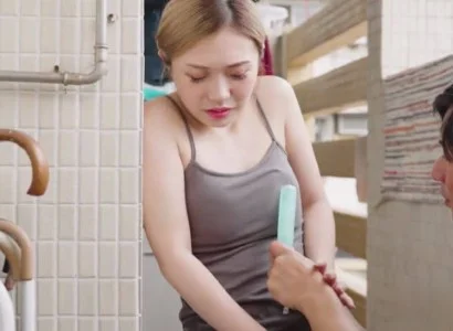 Người vợ trẻ giúp vợ em thực hiện thiên chức